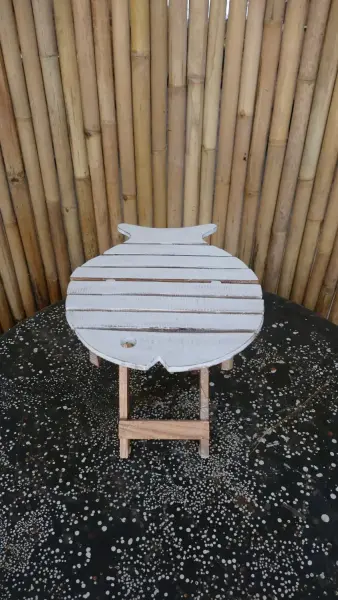Product image 3 of the product “Folding table in shape of fish, made of wood. 33cm Height. White painted top. ”